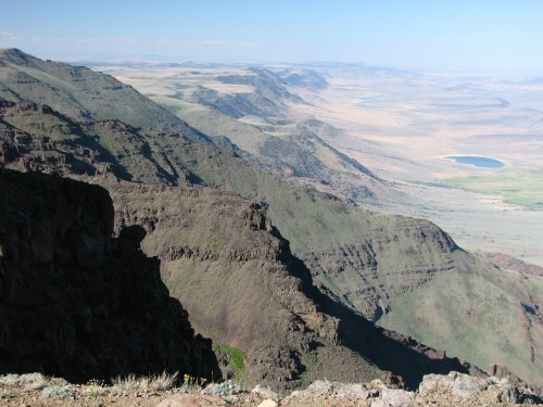 Steen's Mountain - looking northward over Mann Lake